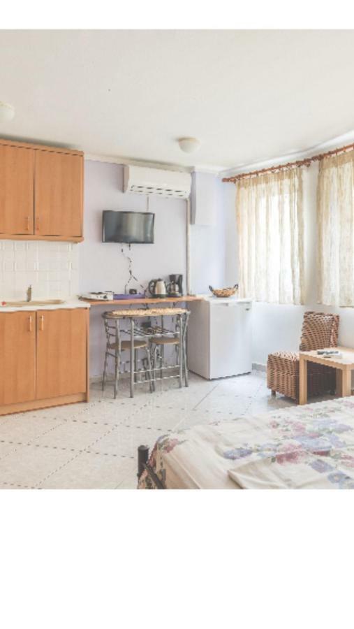 Studio Floral Apartment Thessaloniki Exterior photo